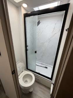 2027 JAYCO GREYHAWK 30Z - Image 32