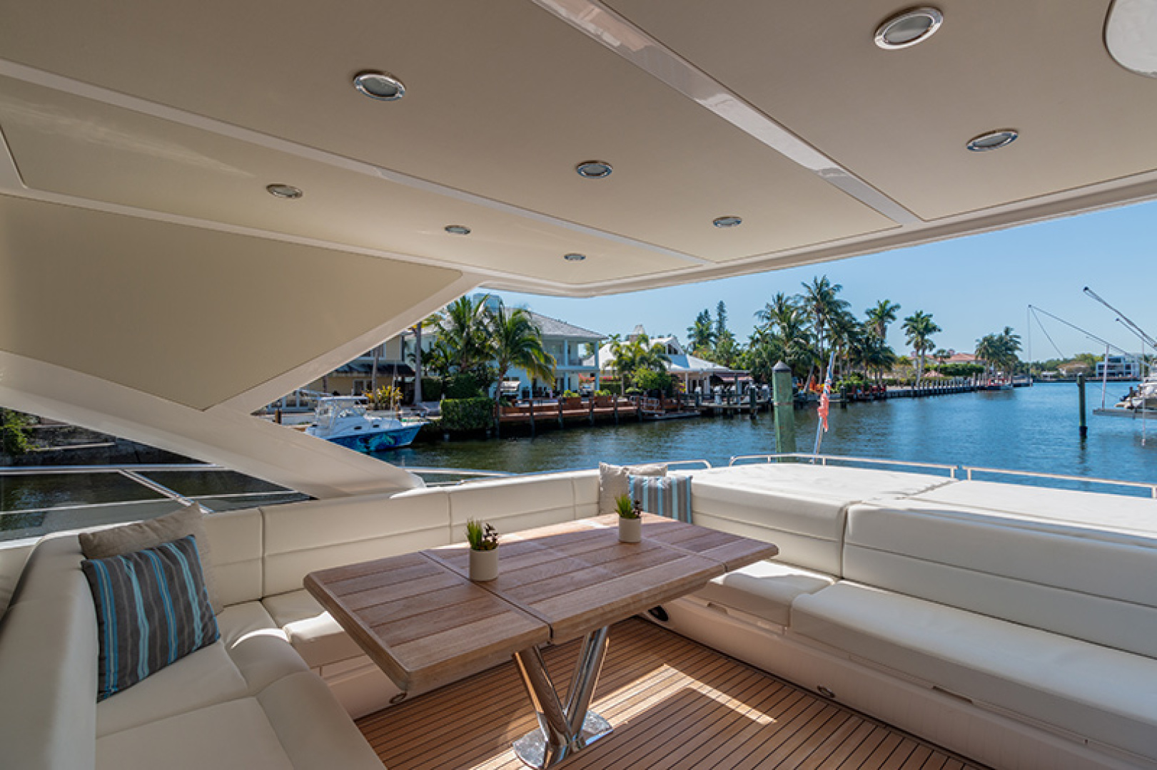 2015 Sunseeker Sport Yacht 68 - Image 37