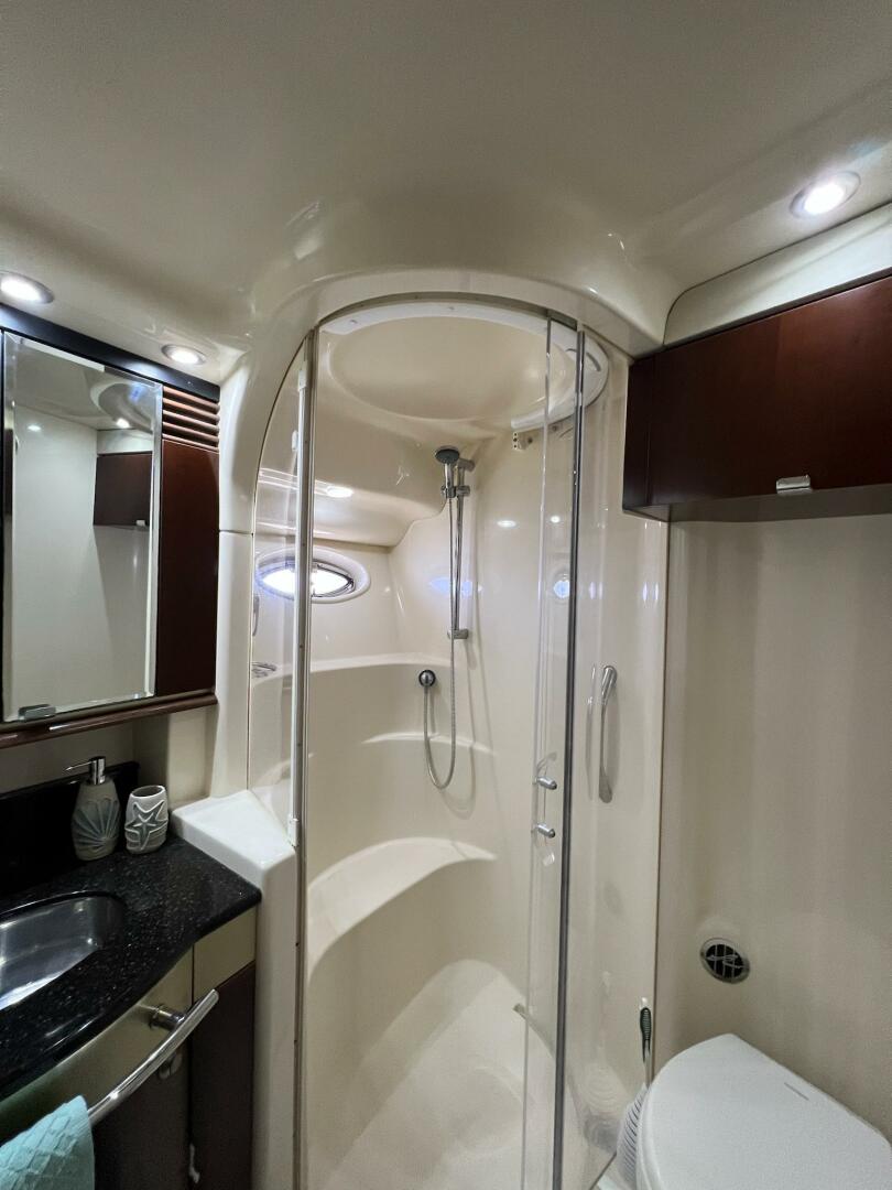 2005 Sea Ray 500 Sedan Bridge - Image 23