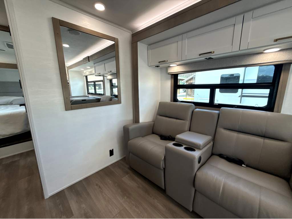 2027 ENTEGRA COACH ODYSSEY 30Z - Image 19