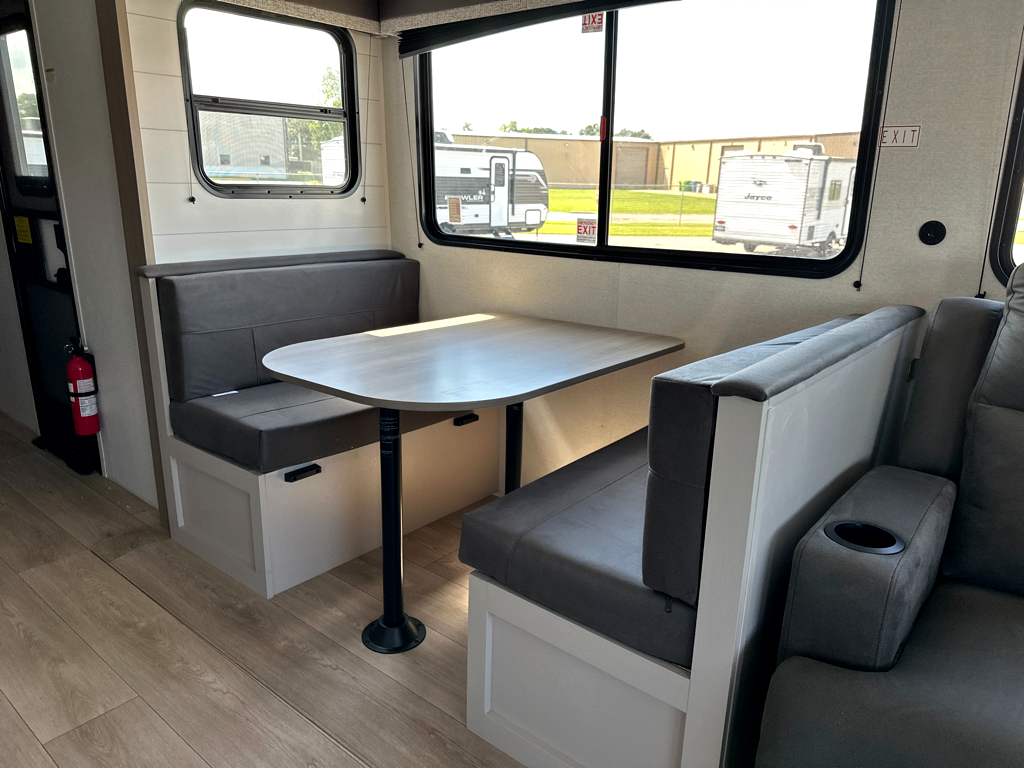 2027 JAYCO JAY FLIGHT 290RLS - Image 11
