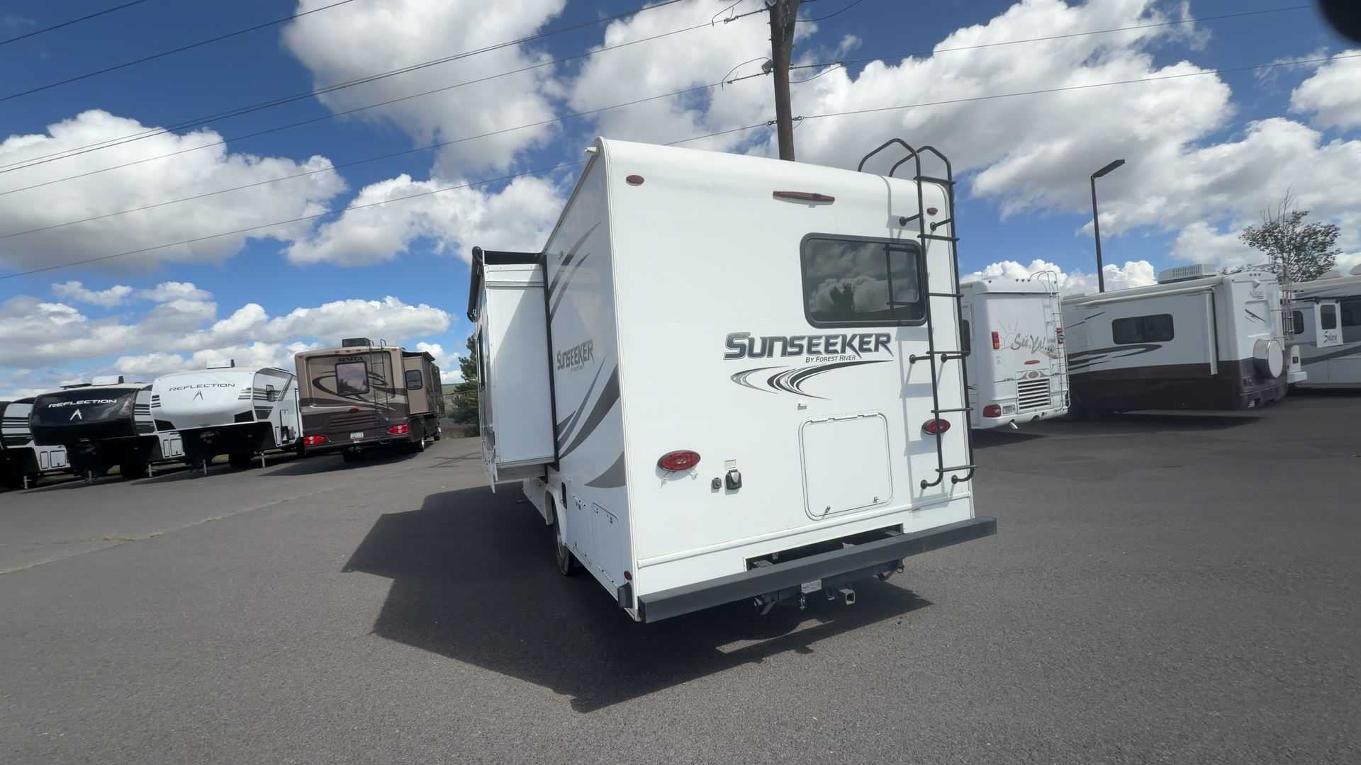 2020 Forest River Sunseeker 2290S - Image 10