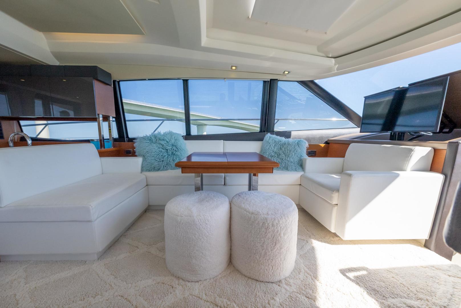 2016 Prestige 550 S - Image 27