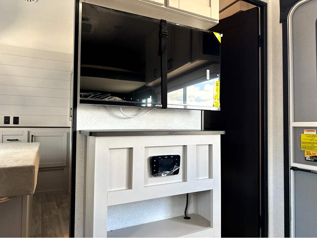 2027 JAYCO SEISMIC 214 - Image 24