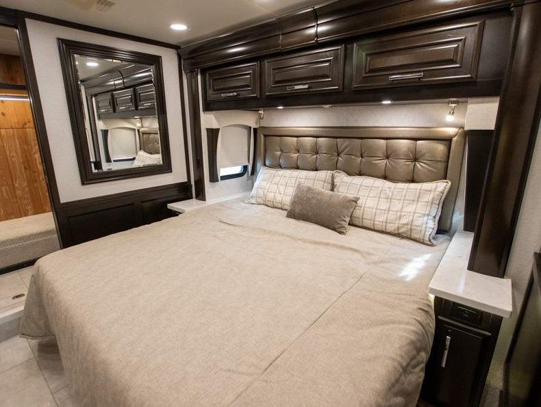 2022 Entegra Coach Anthem 44Z - Image 20