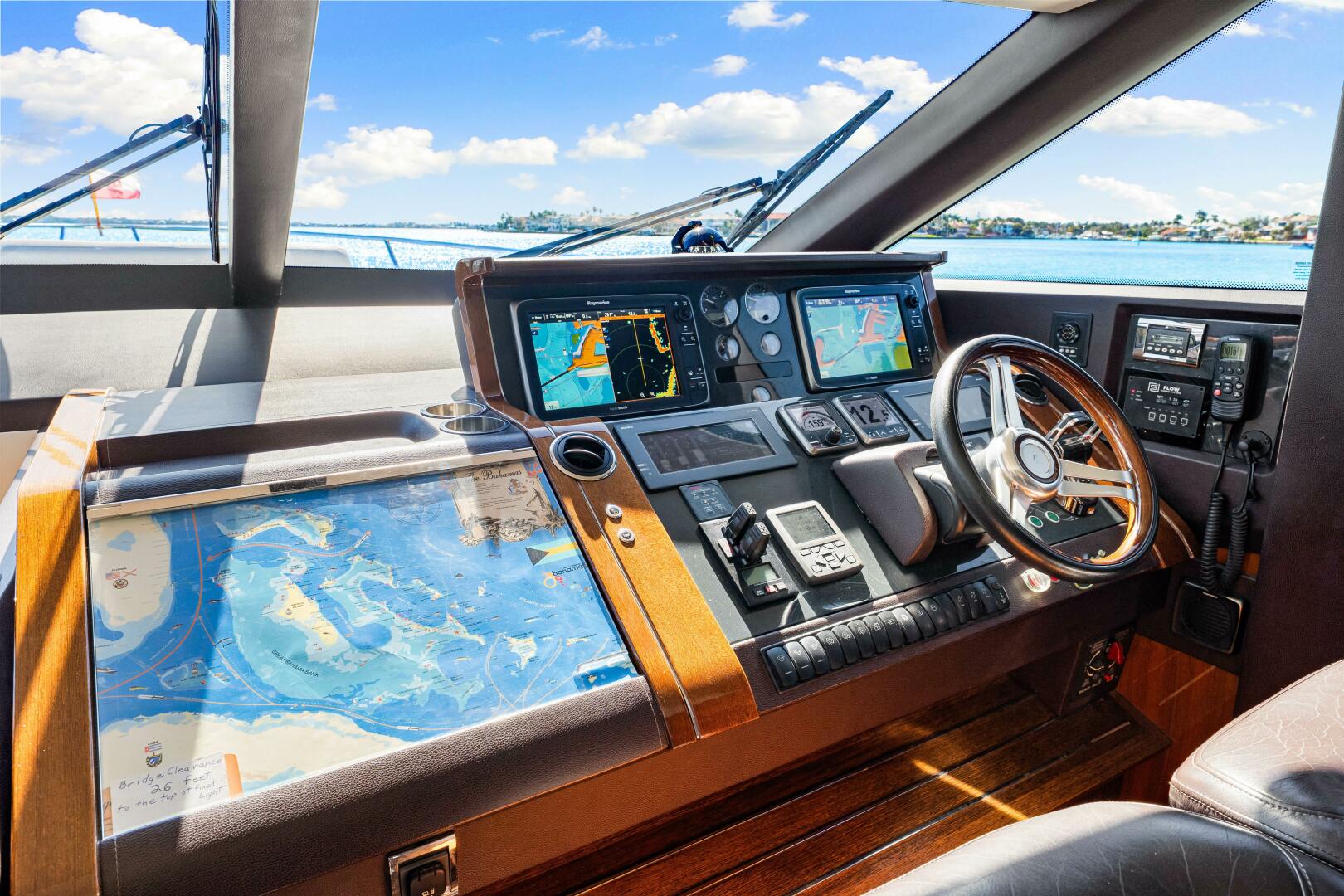 2014 Princess Y72 - Image 132