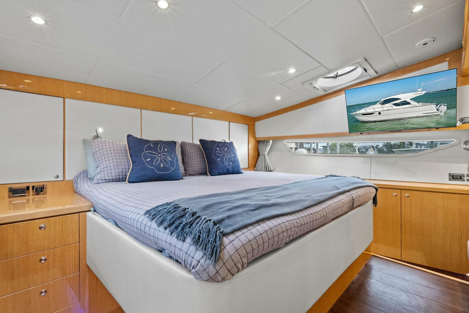 2018 Mares 47 Outboard Express Catamaran - Image 28
