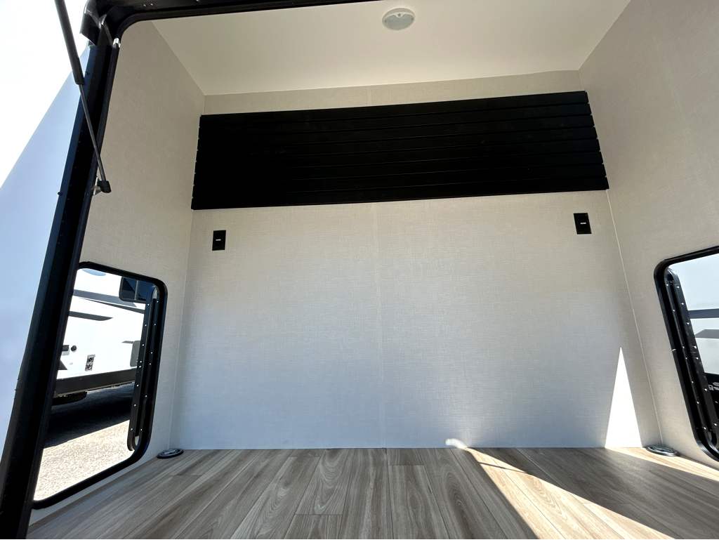 2026 VENTURE RV SPORTTREK STINGER 222VUD - Image 12