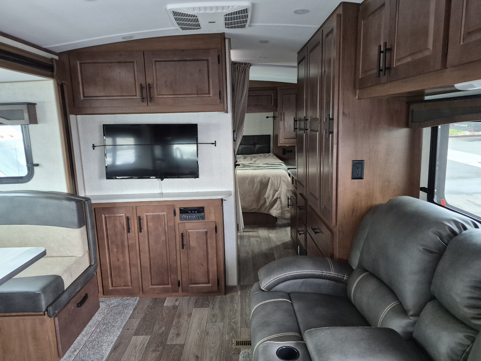 2026 Outdoors RV Timber Ridge 24RKS - Image 4