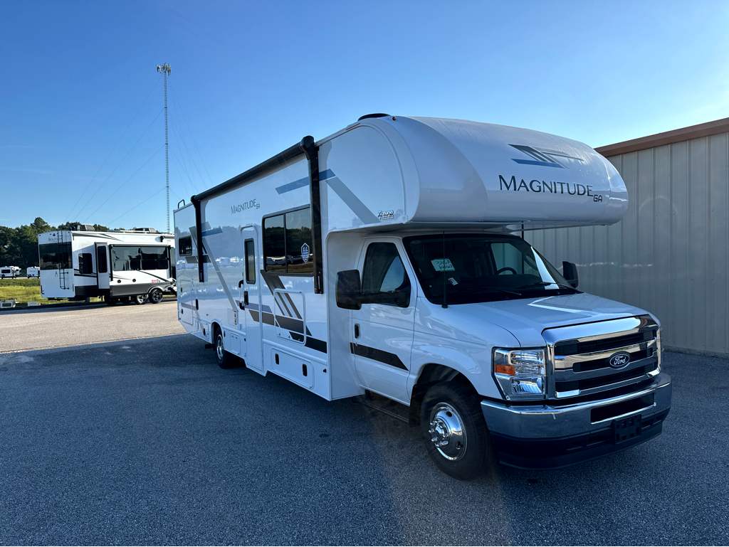 2027 THOR MOTOR COACH MAGNITUDE GA31 - Image 1