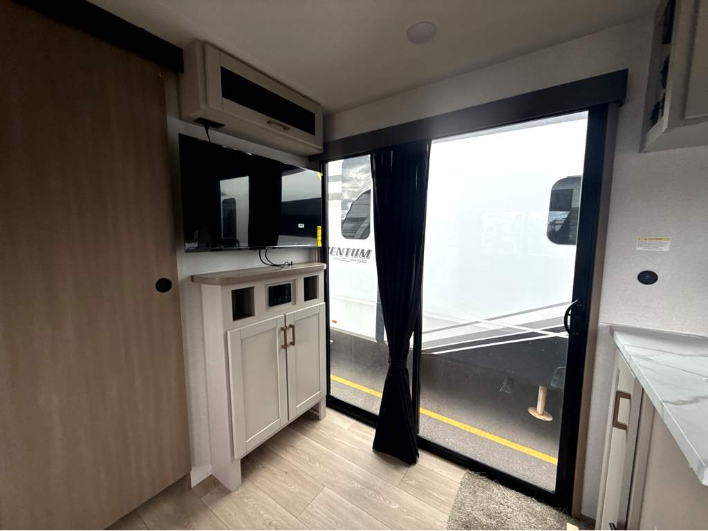 2027 JAYCO JAY FLIGHT 380DQS - Image 18