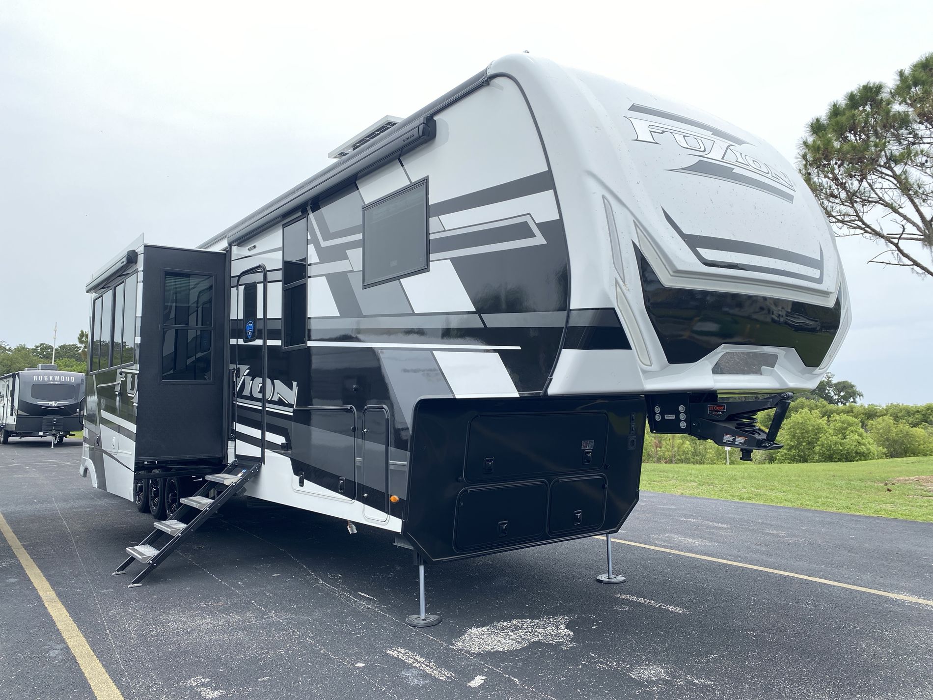2025 Keystone Fuzion