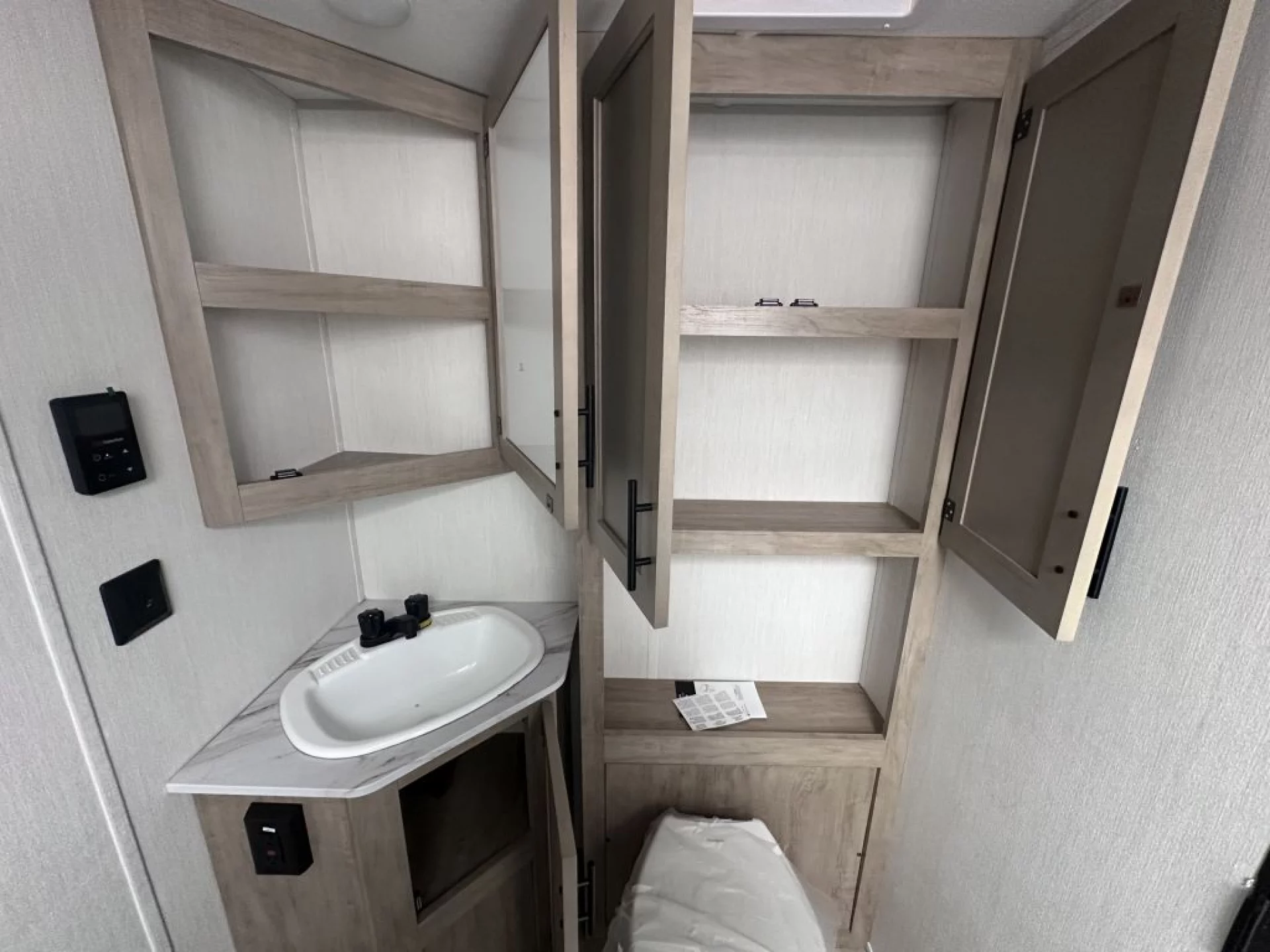 2026 FOREST RIVER CHEROKEE GREY WOLF 23MK - Image 29