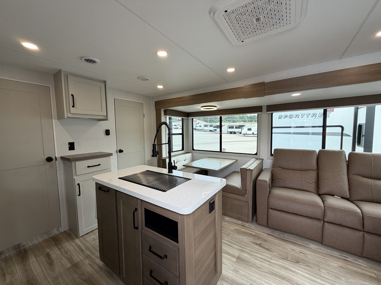 2027 VENTURE RV SPORTTREK 333VIK - Image 11