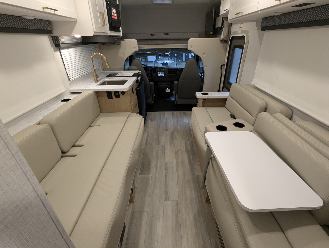 2026 Thor Motor Coach Four Winds 19X - Image 21