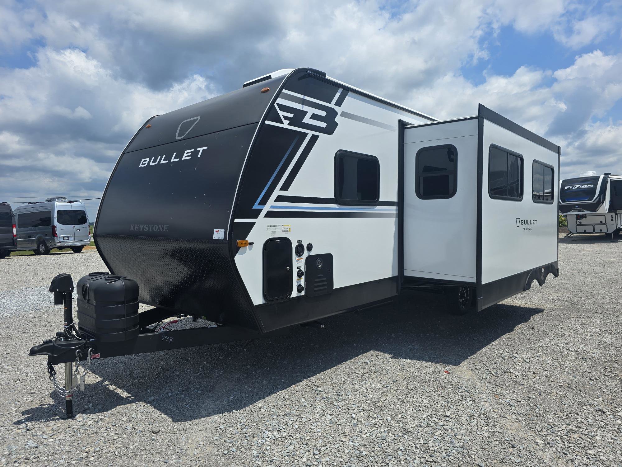2026 Keystone BULLET 26BHC - Image 3