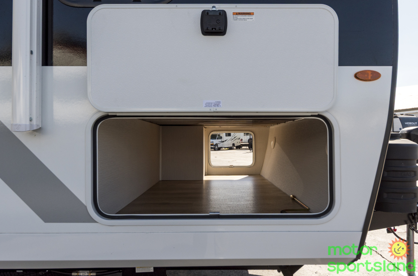 2026 Winnebago Thrive 18FBS - Image 10