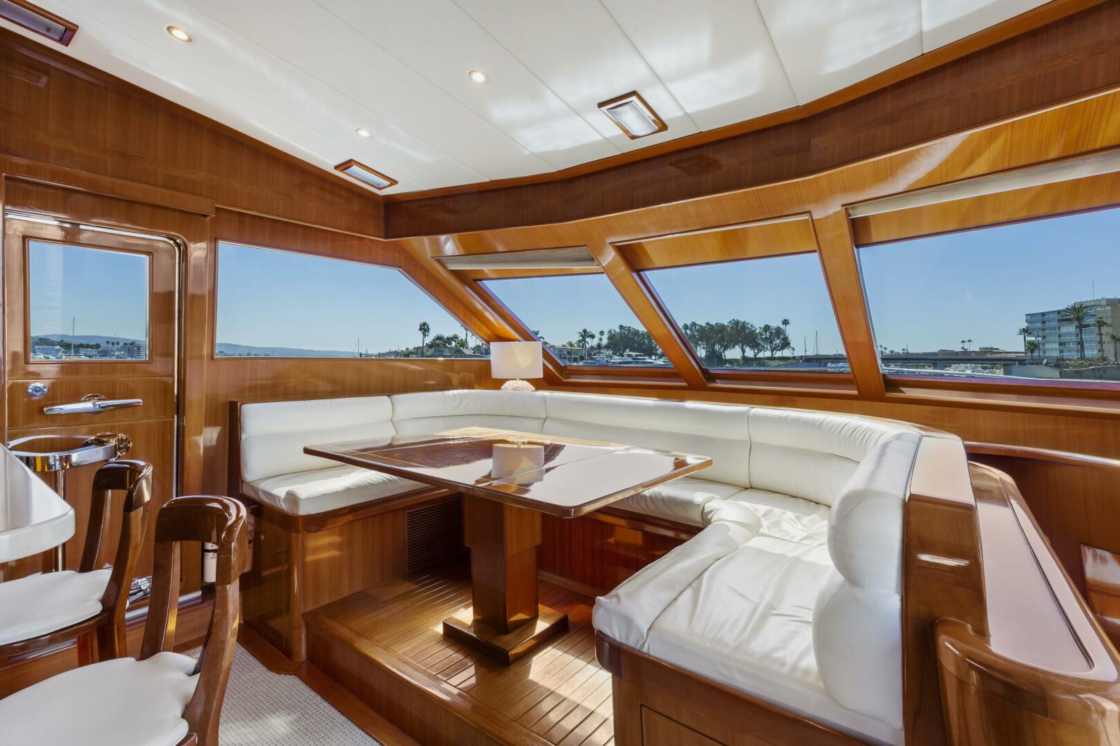 2007 Hampton Cockpit Motoryacht - Image 14