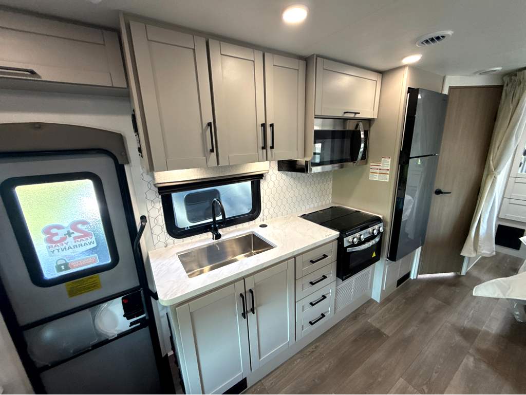 2027 ENTEGRA COACH ODYSSEY 24B - Image 13