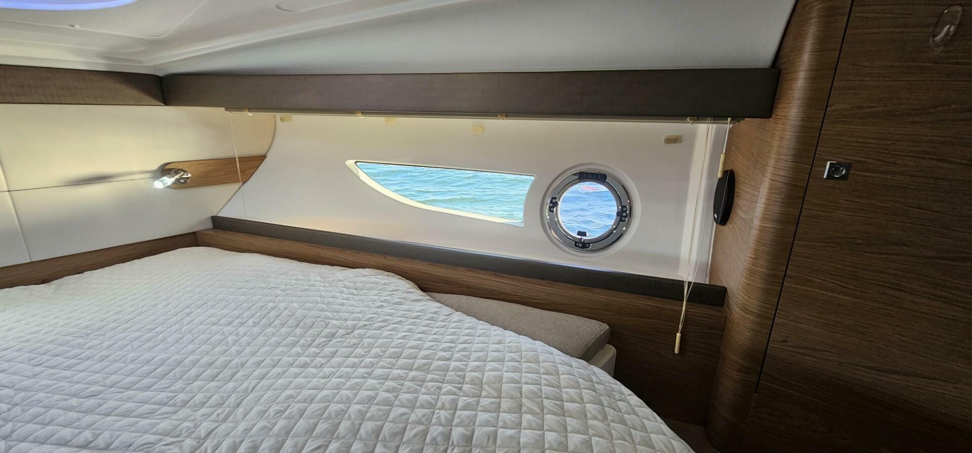 2015 Beneteau 38 Gran Tourismo - Image 23