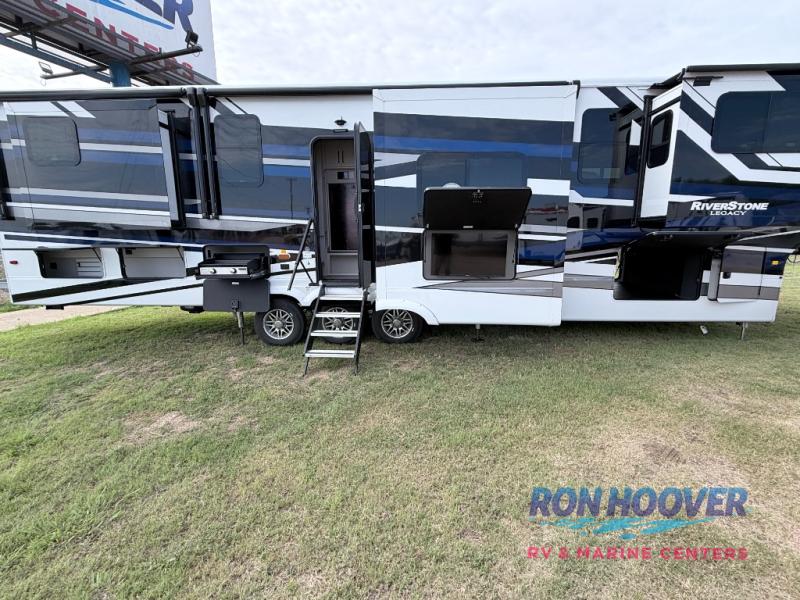 2026 FOREST RIVER 425FO - Image 10