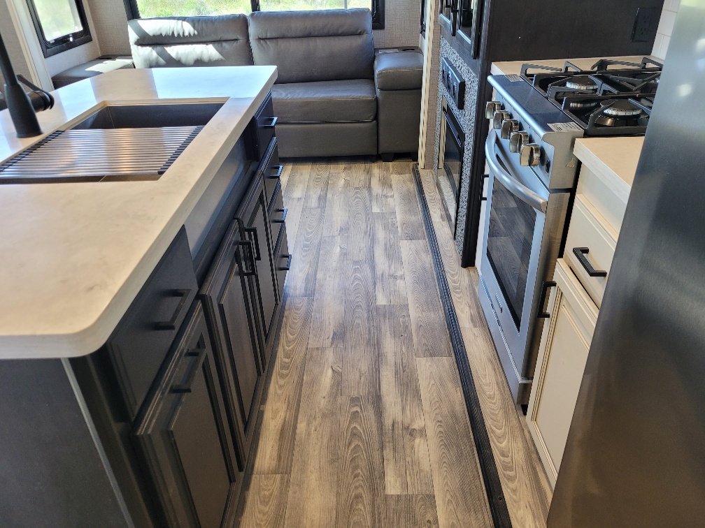 2023 Highland Ridge Open Range 371MBH - Image 7