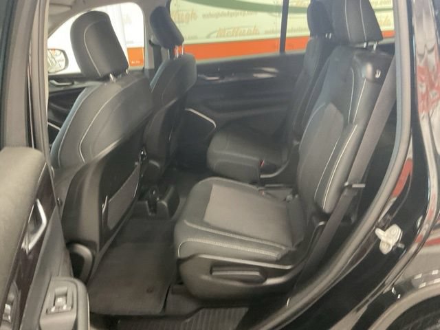 2022 Jeep Grand Cherokee L Utility 4D Laredo 4WD - Image 20