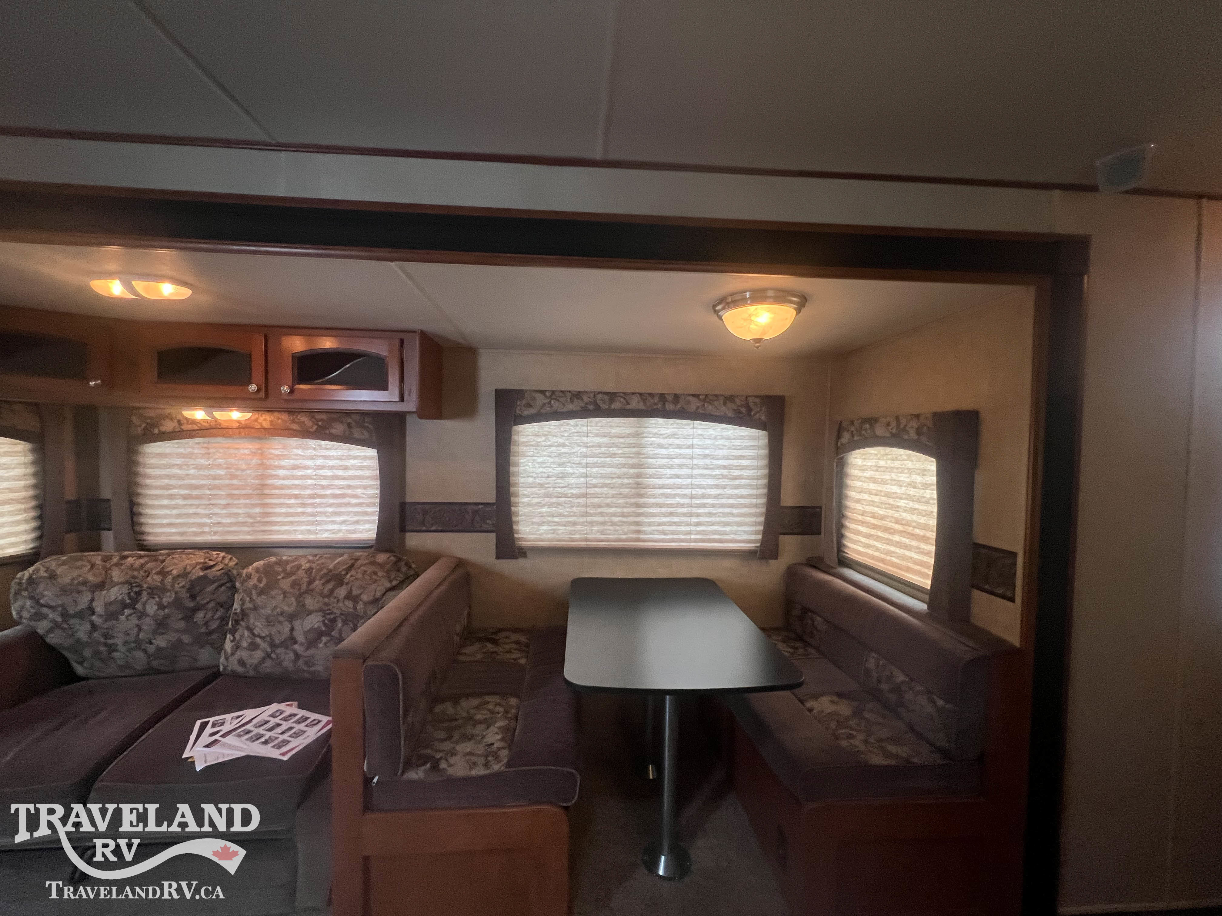 2013 COACHMEN SHASTA REVERE 27RLSS - Image 20
