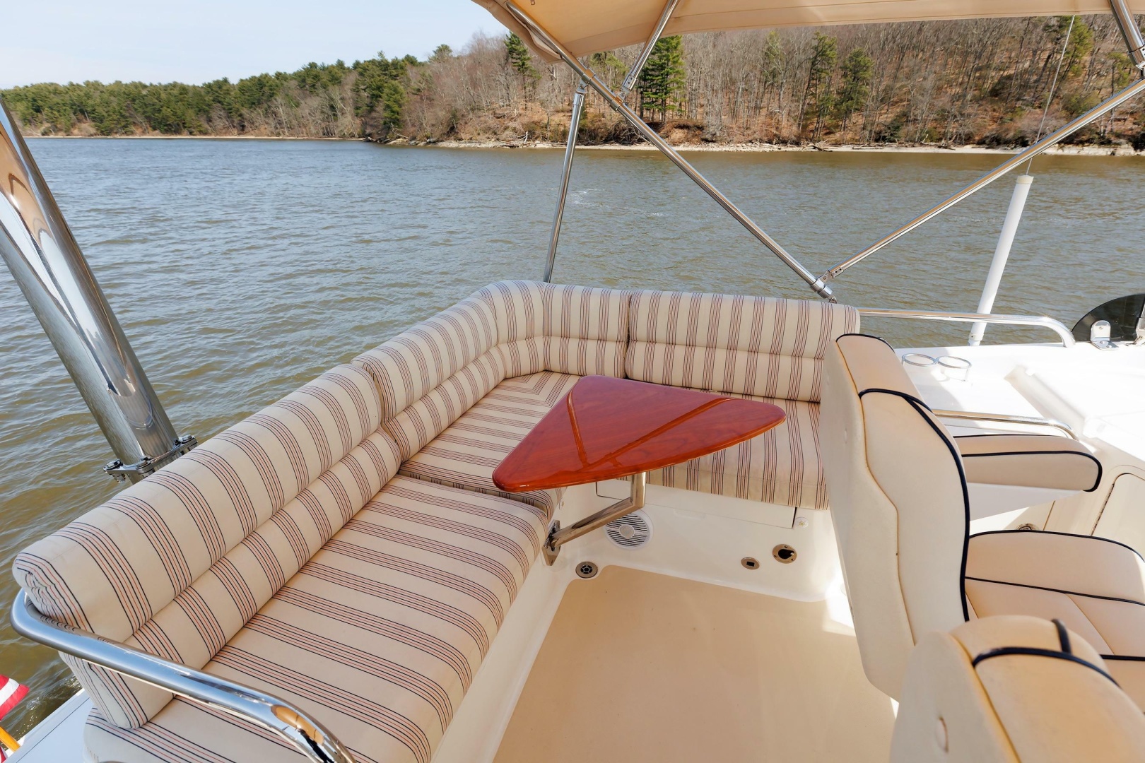 2016 Sabre 42 Fly Bridge Sedan - Image 25