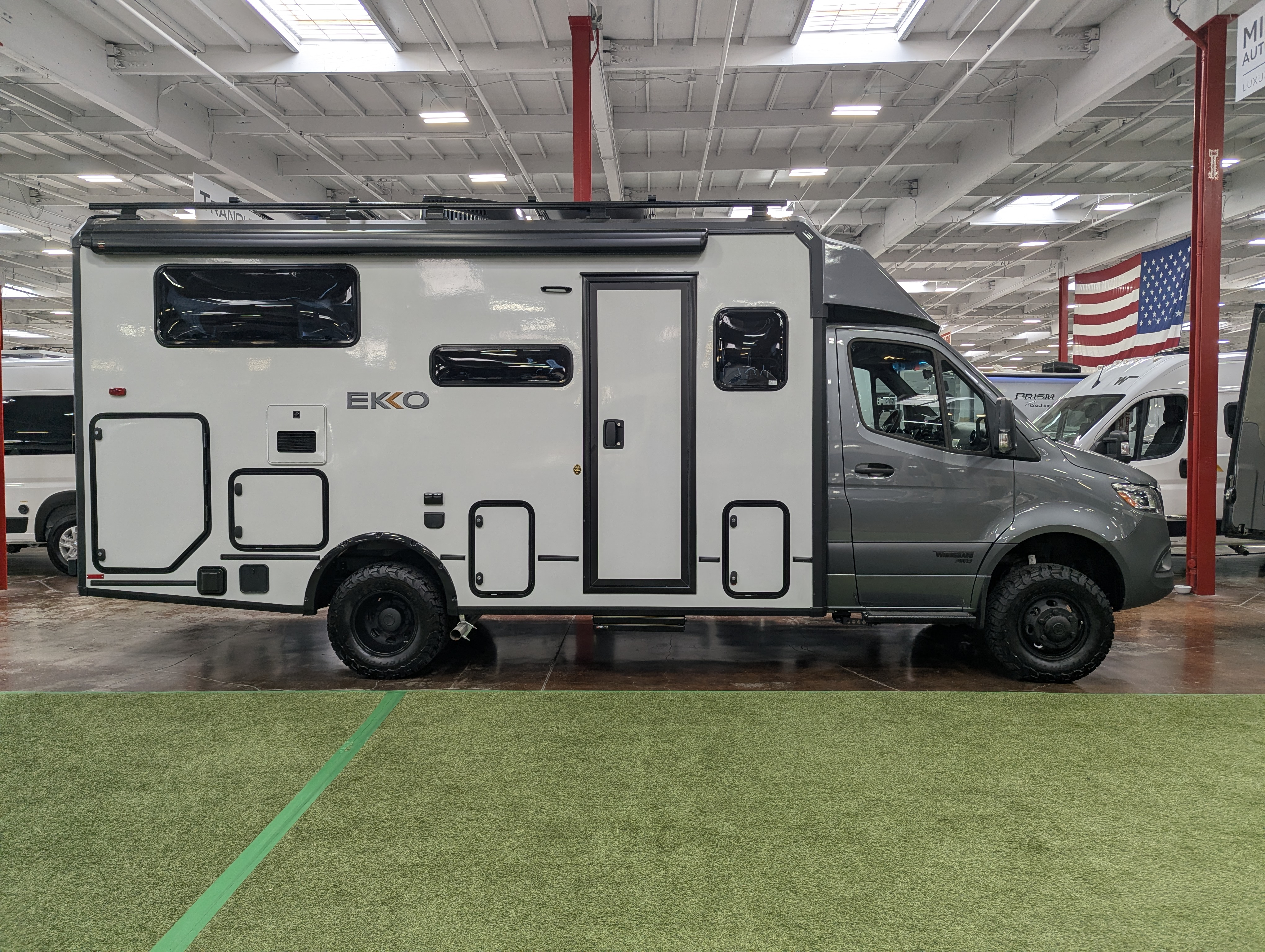 2026 Winnebago EKKO Sprinter 23B AWD - Image 6