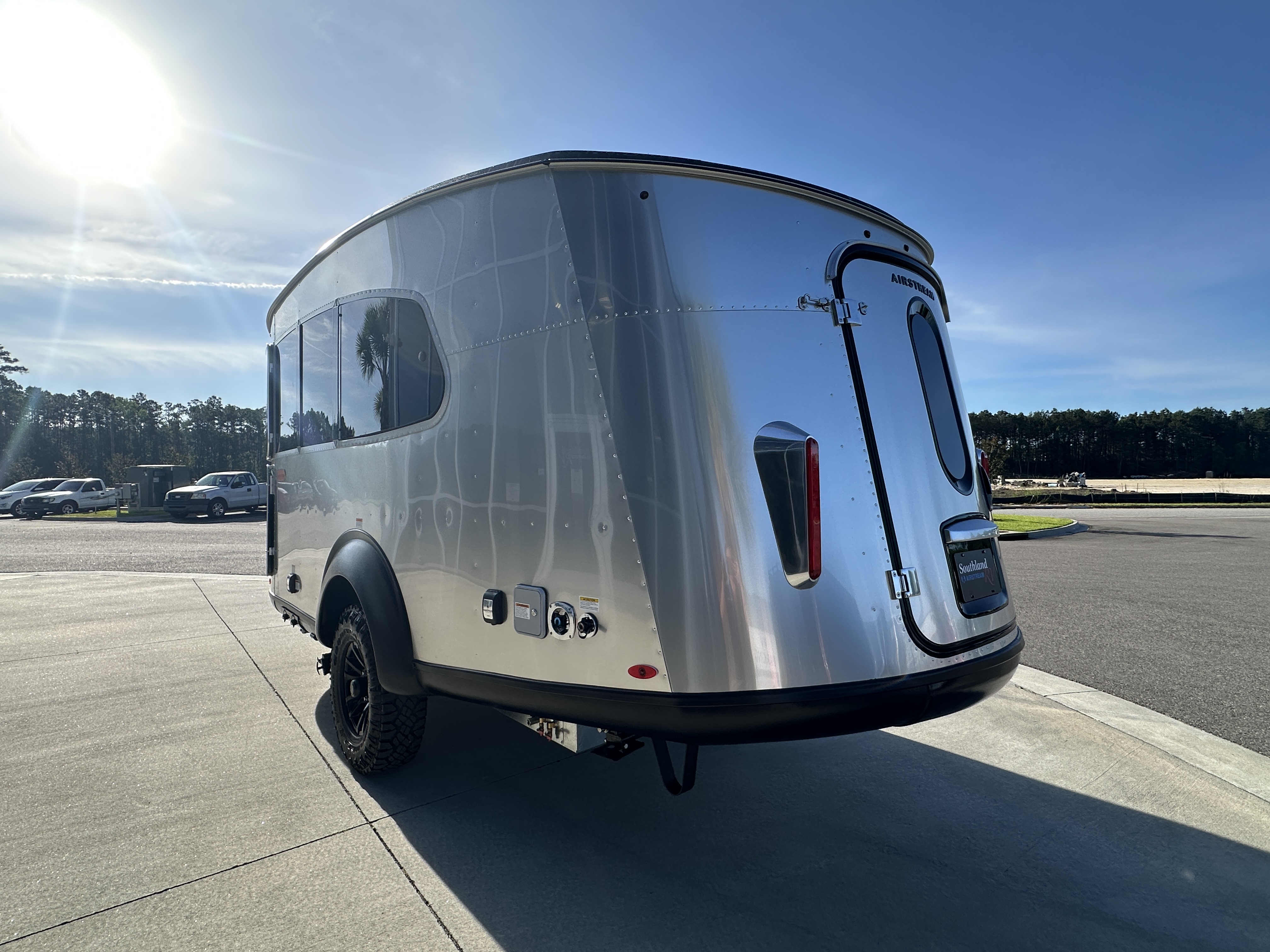 2027 Airstream Basecamp 20Xe - Image 6