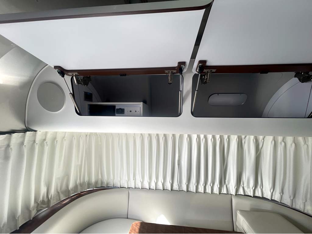 2026 AIRSTREAM GLOBETROTTER 27FBT - Image 16