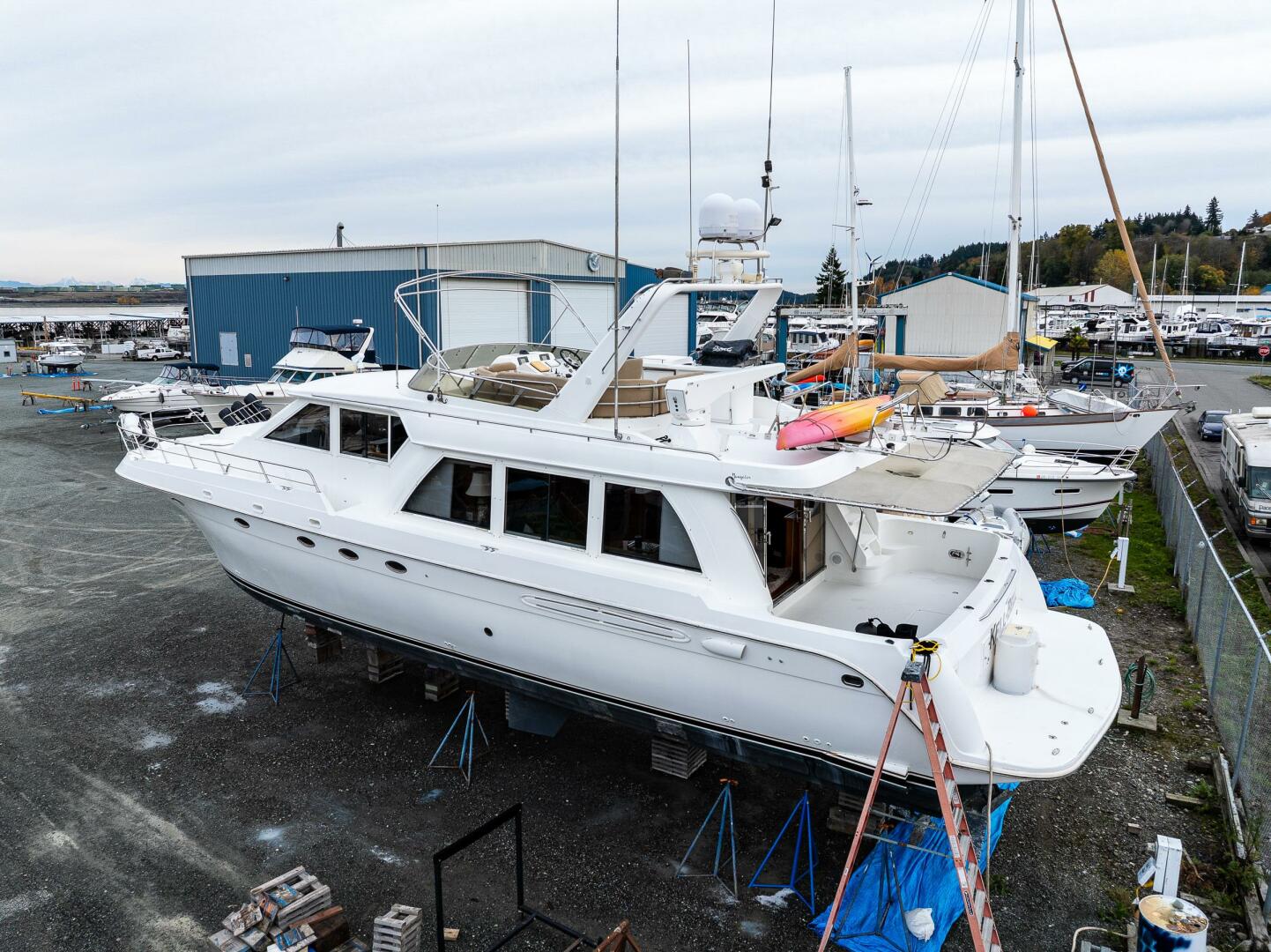 2001 Navigator 61 Pilothouse - Image 3