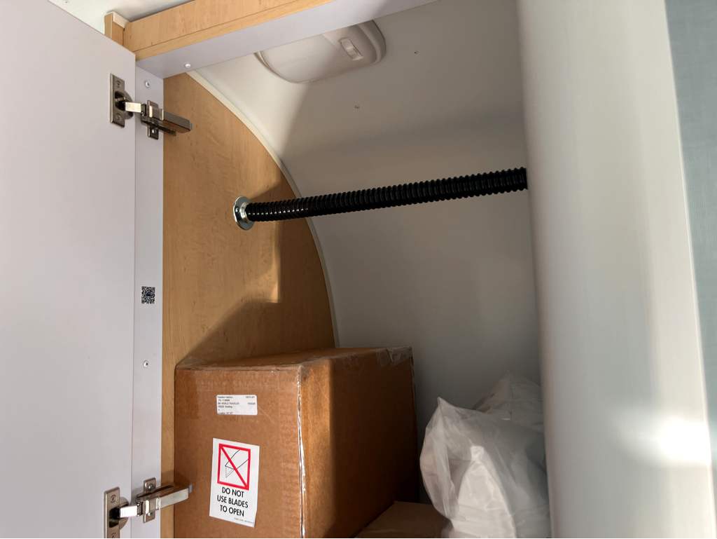 2026 AIRSTREAM WORLD TRAVELERUSA 22RB - Image 19