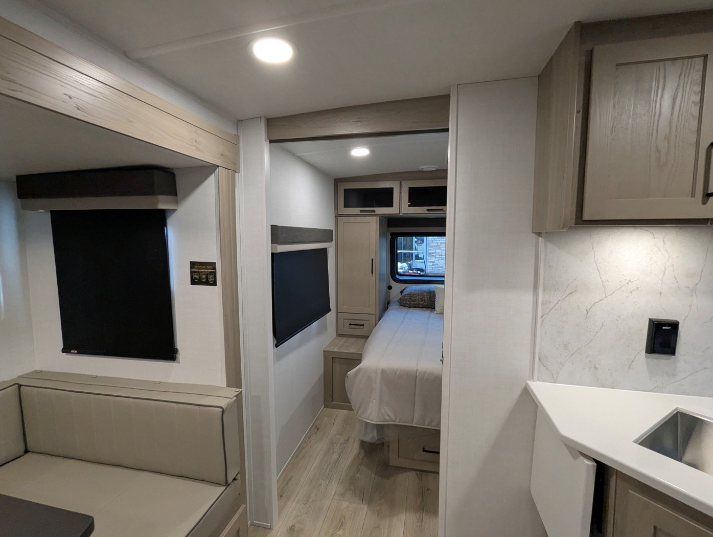 2026 Forest River Rockwood Ultra Lite 2706BH - Image 17