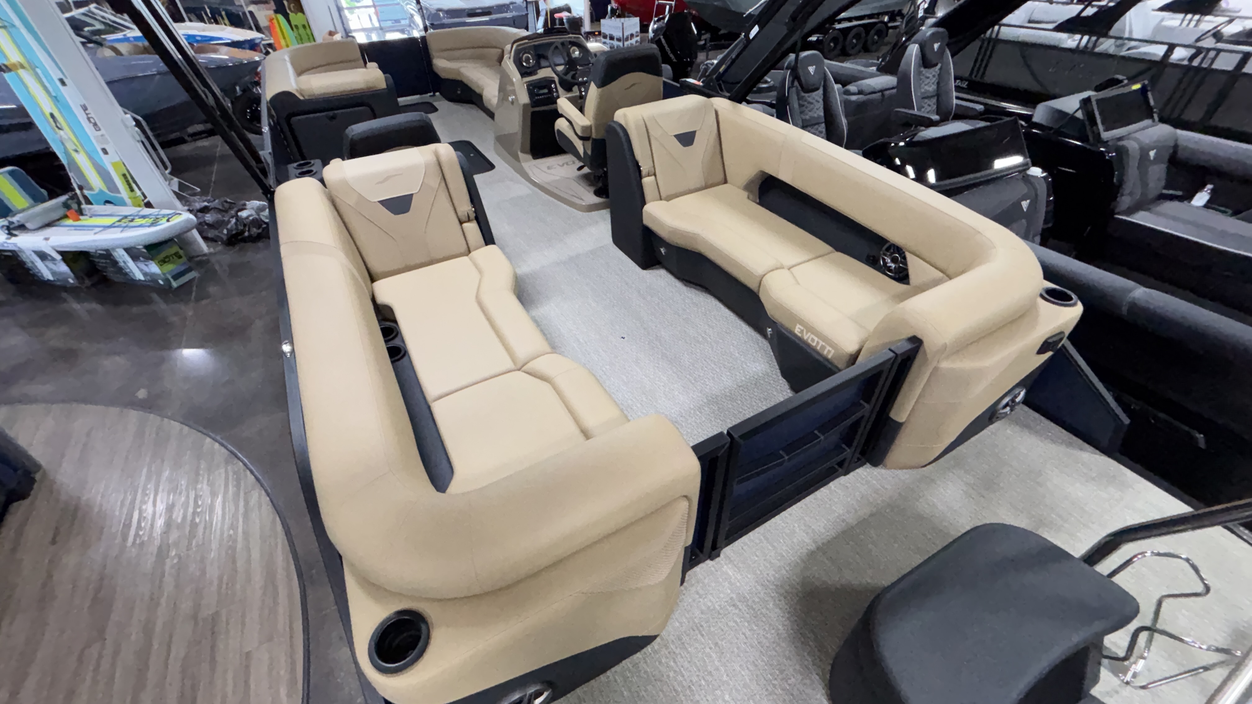 2026 Evotti 525 Quad Lounge - Image 48