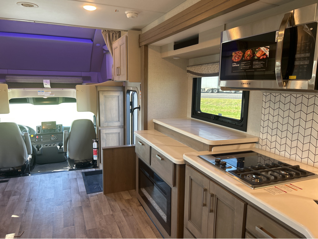 2026 THOR MOTOR COACH PASADENA 38DX - Image 52