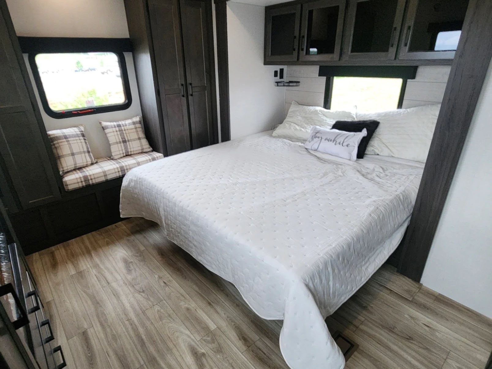 2026 VENTURE RV SPORTTREK 365VFL - Image 24