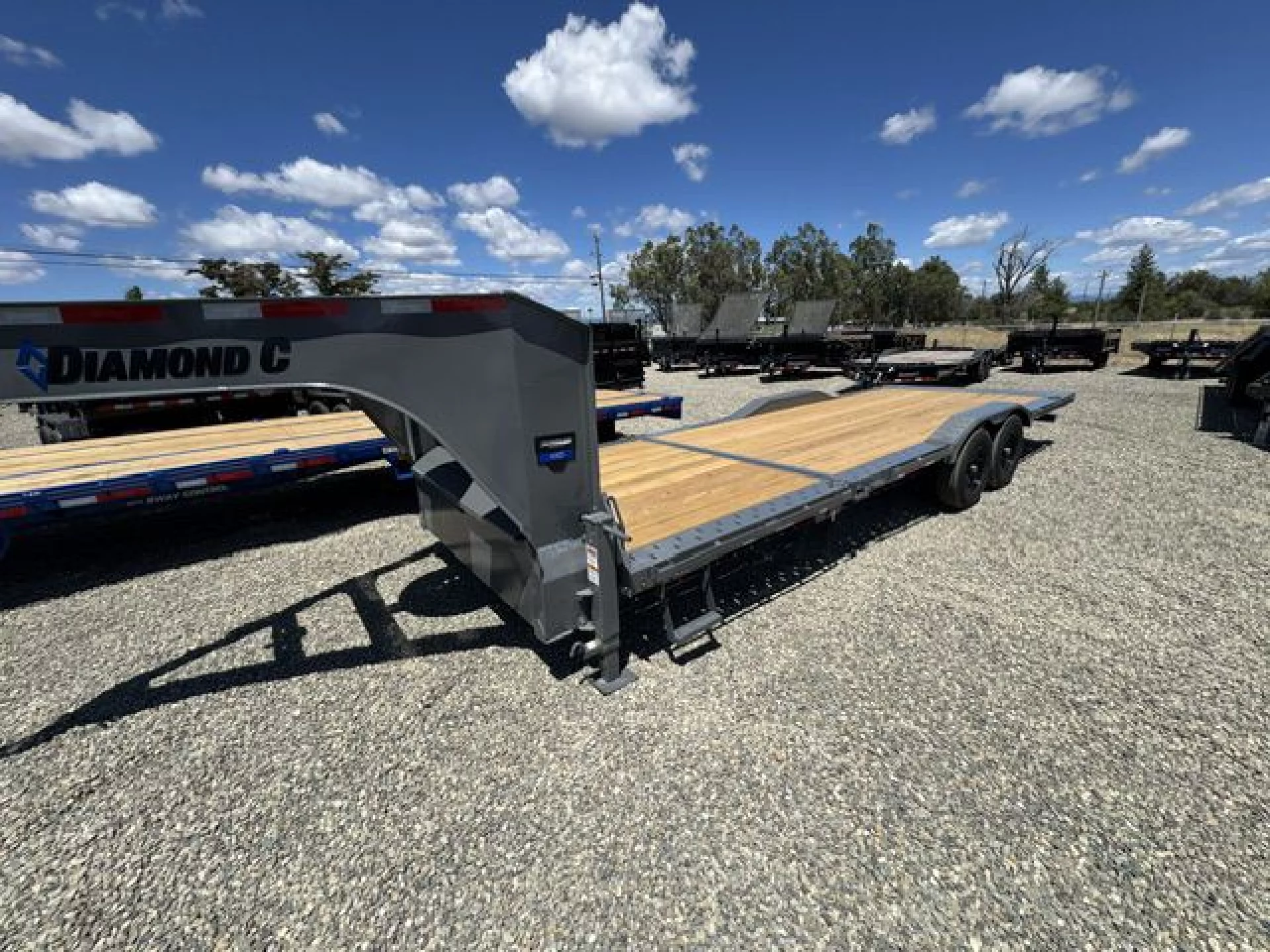 2026 DIAMOND C TRAILERS DIAMOND C HXD207 GN L24X102 15.5K - Image 5