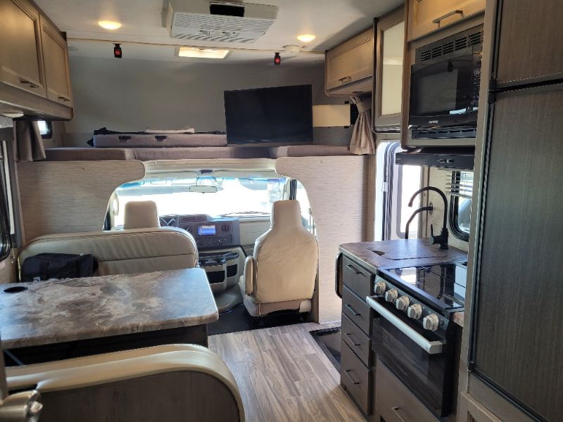 2024 Thor Motor Coach Four Winds 22E - Image 14