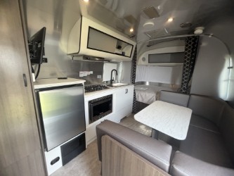 2022 AIRSTREAM CARAVEL 22FB - Image 11