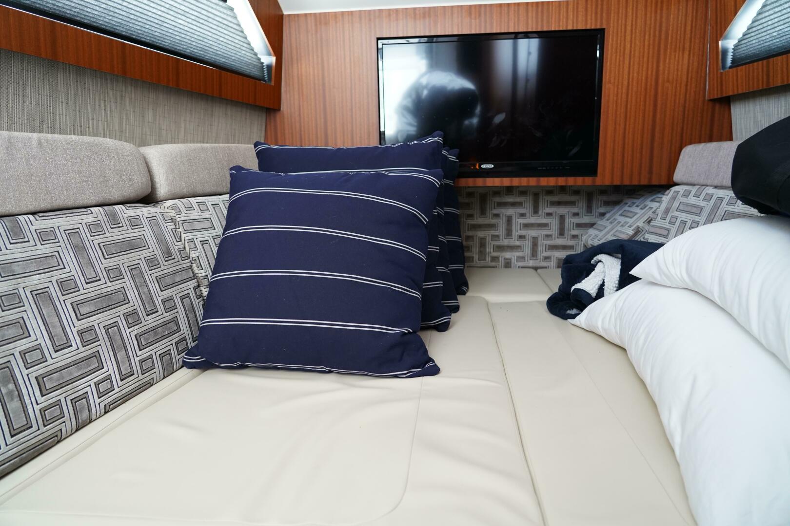 2022 PURSUIT S 428 Sport Base - Image 5