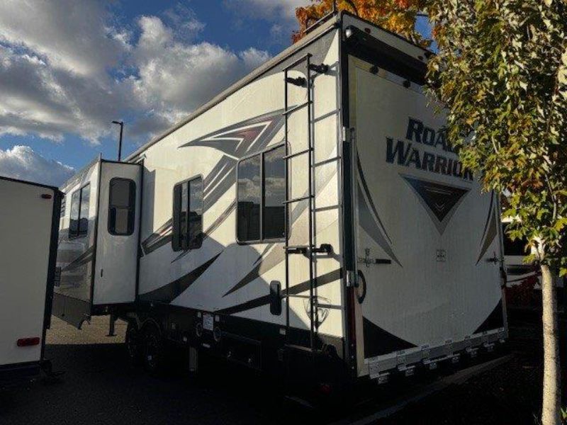 2020 Heartland Road Warrior RW 392 - Image 3