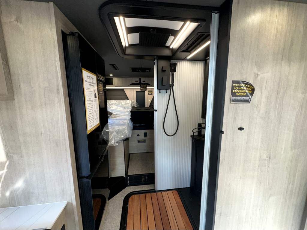 2026 Grand Design Lineage Series M 25TK - Image 15