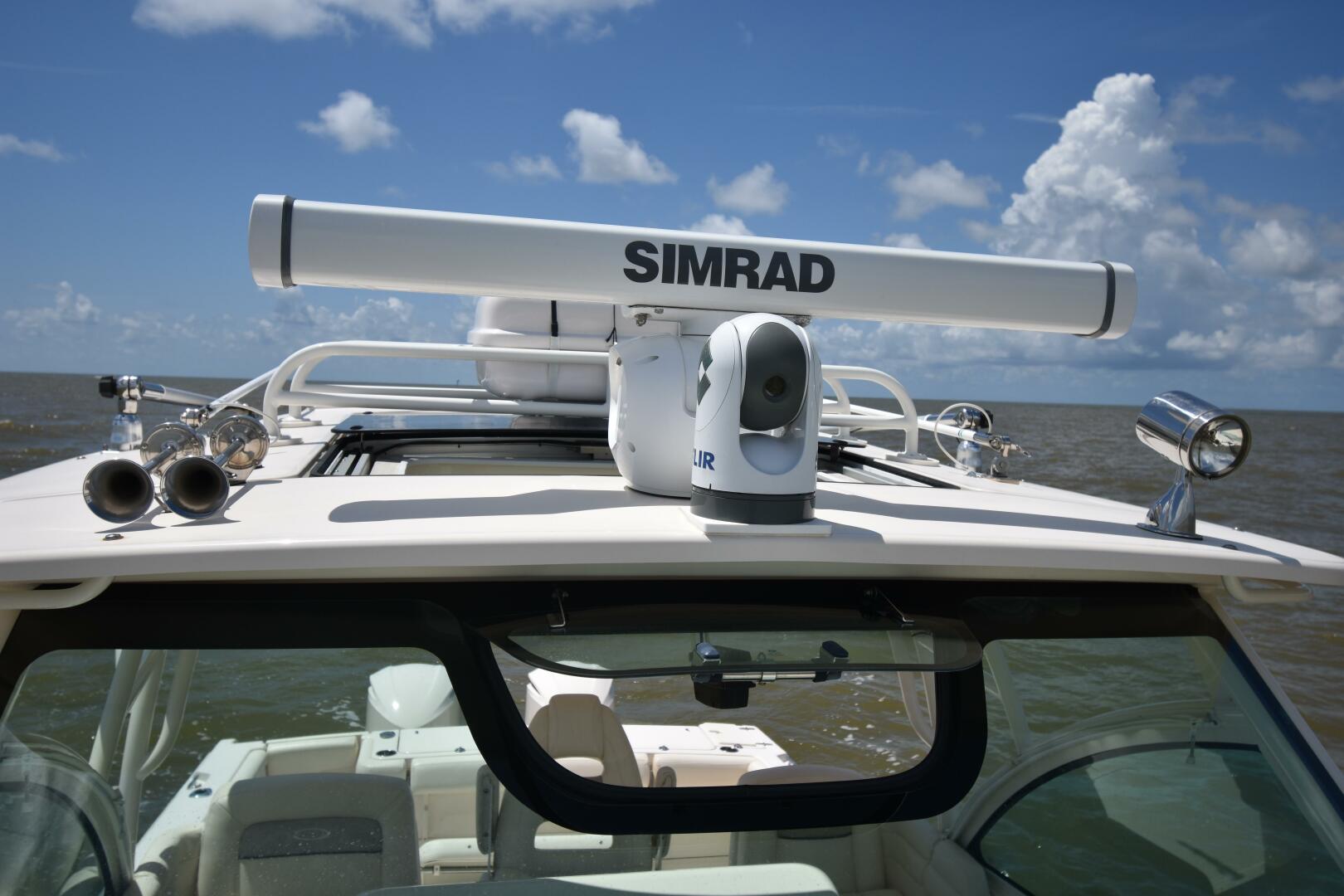 2016 Grady-White 330 Express - Image 43