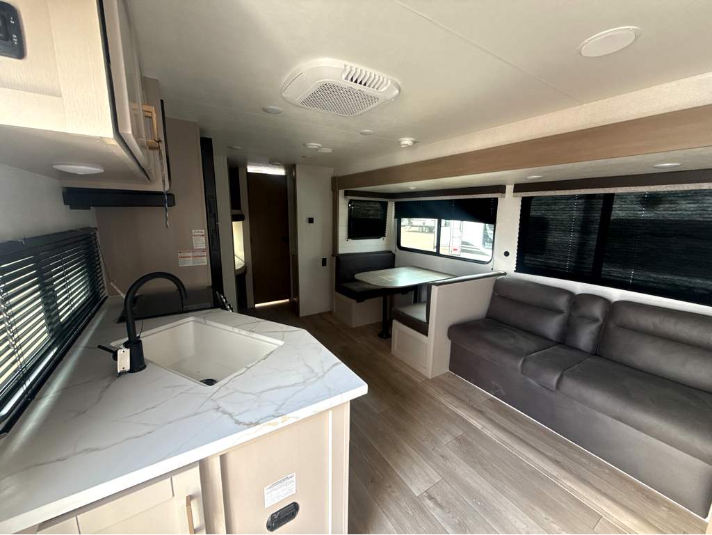 2027 Jayco Jay Flight SLX 261BHS - Image 9