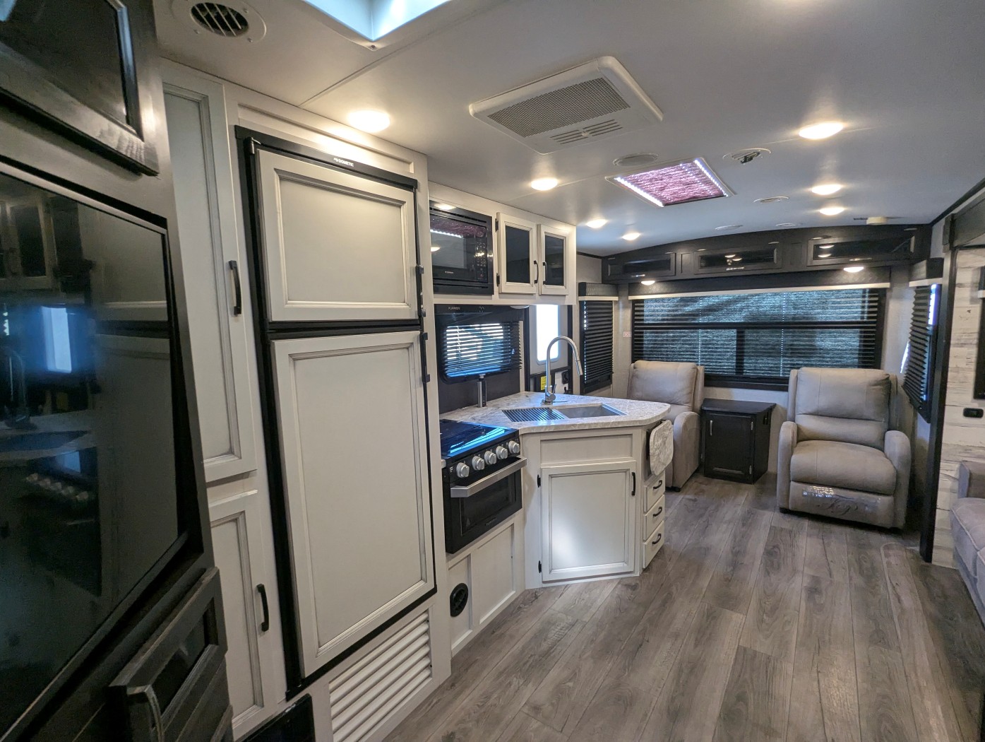 2021 JAYCO WHITEHAWK 28RL - Image 20