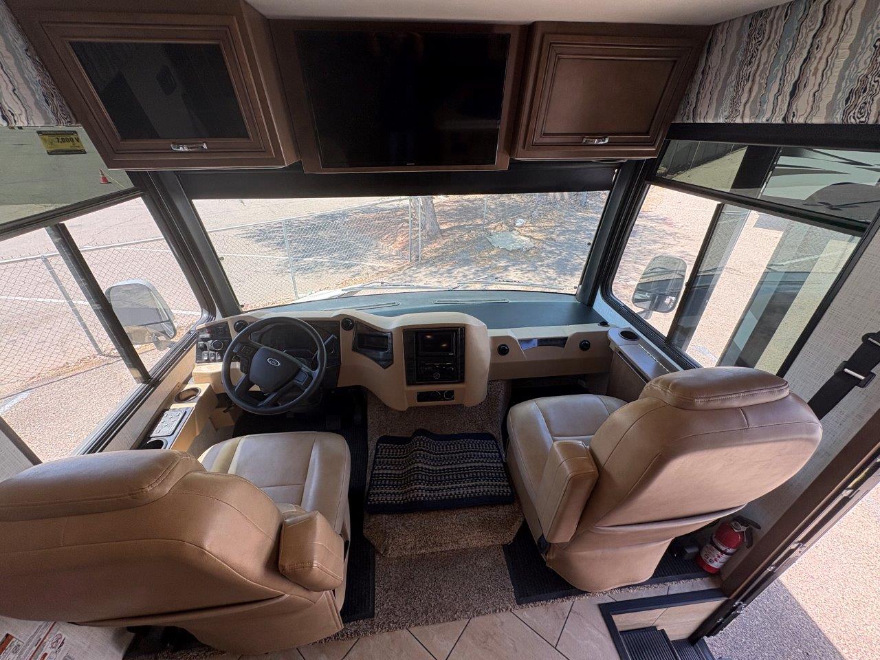 2021 Newmar Bay Star 3401 - Image 6