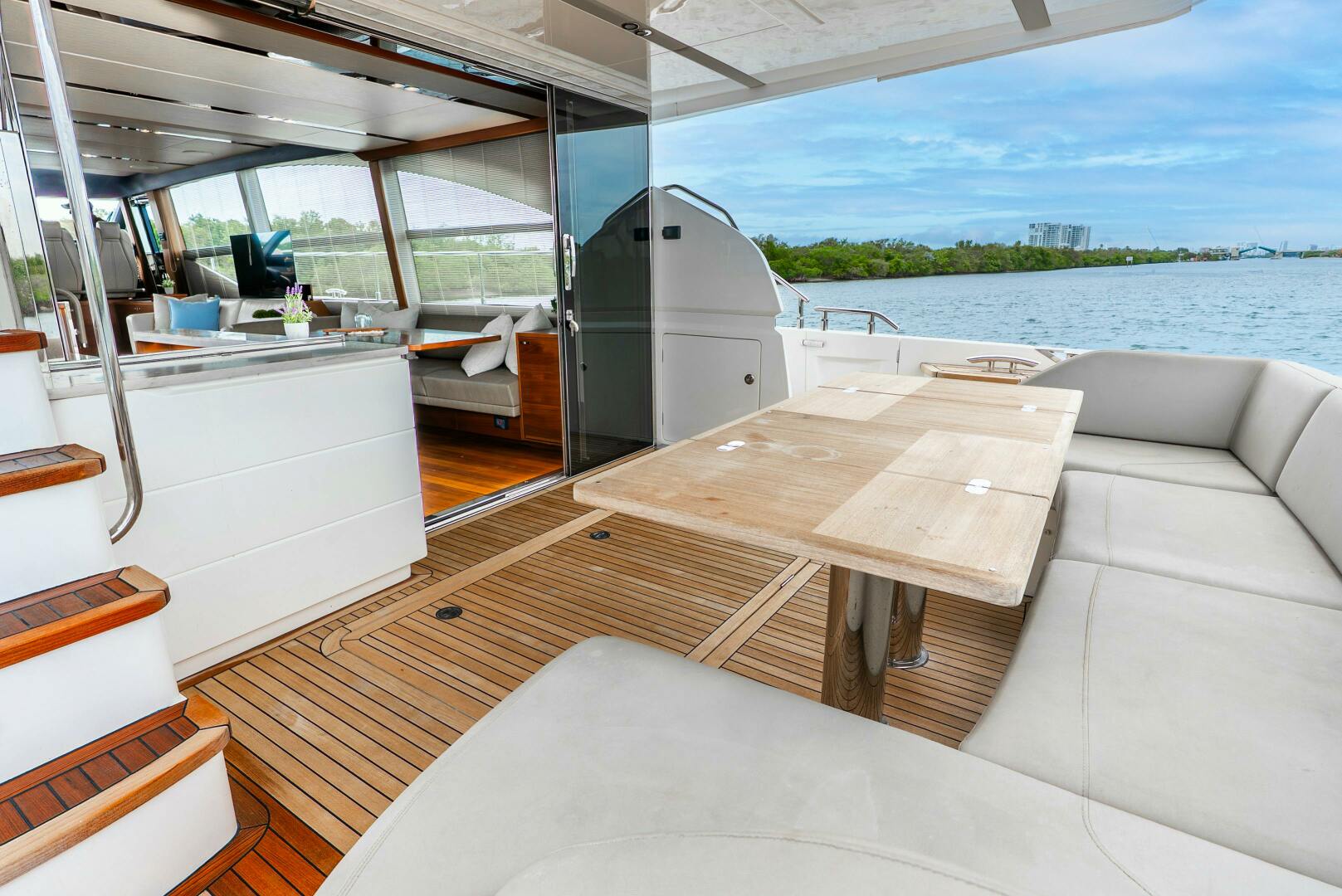 2018 Princess Yachts - Image 13