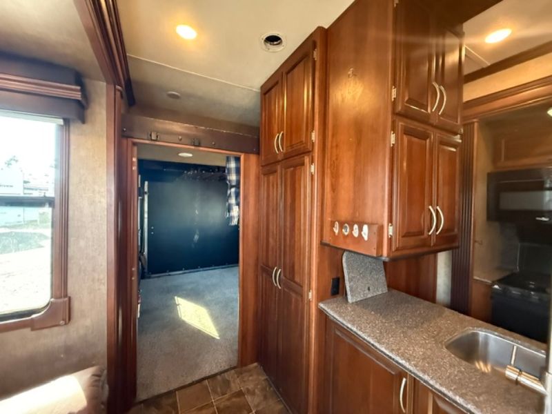 2015 Prime Time Spartan 1239 - Image 8